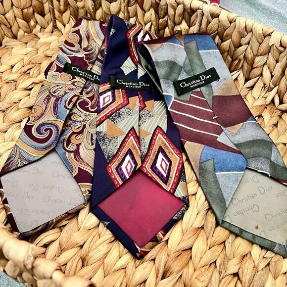 Christian Dior Vintage 90’s Collection of Italian Silk Ties - Picture 2 of 4